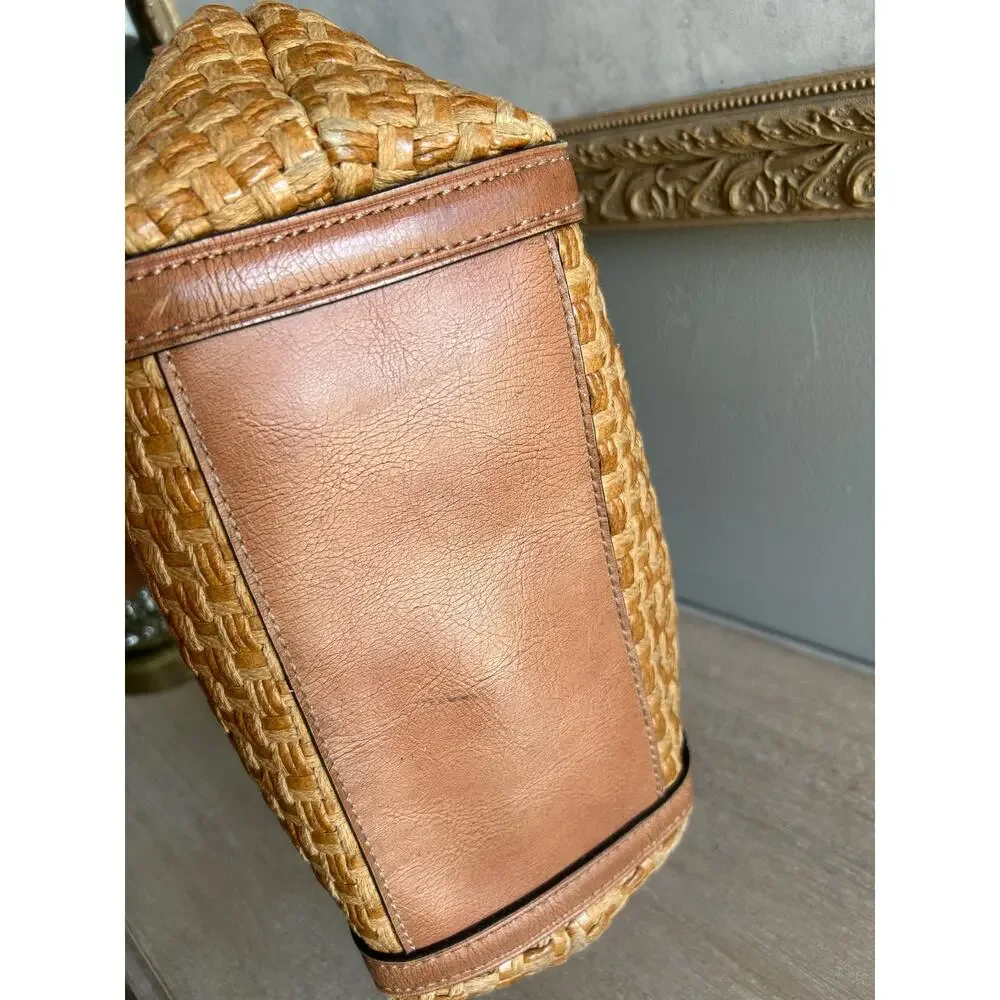 Fossil Vintage style Woven Straw Bag, Boho-Chic Wooden Handles, Resort Style” - Picture 3 of 11
